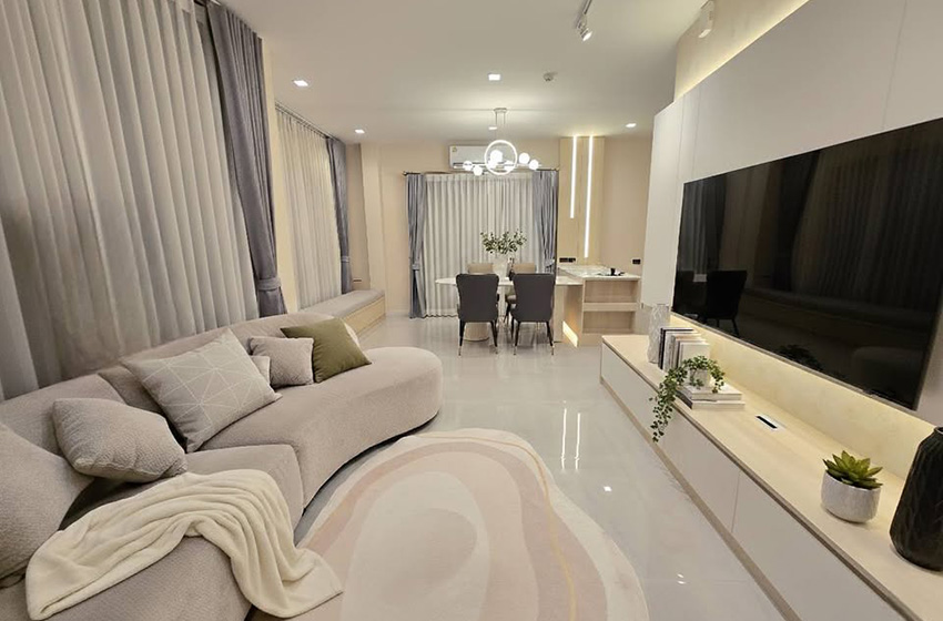 House with Shared Pool in Bangnatrad 